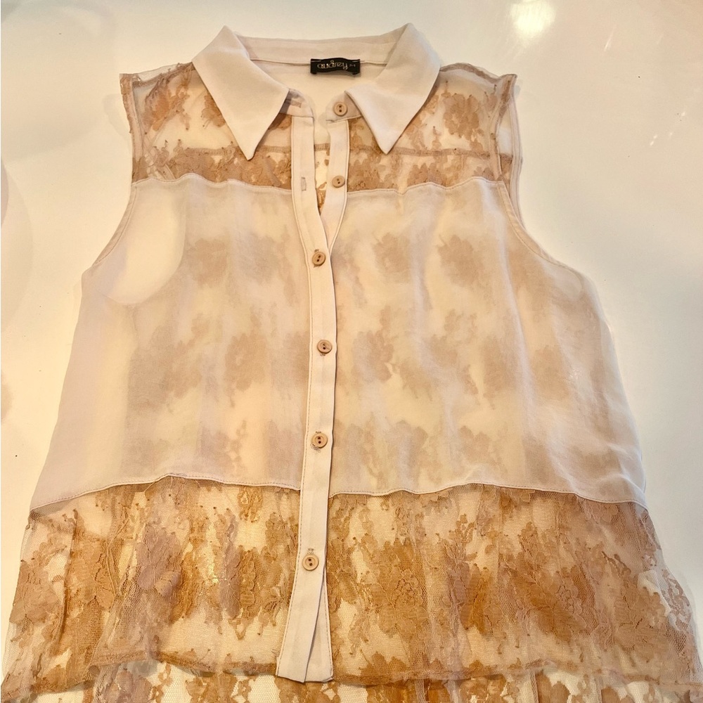 Audrey 3-1 Rose lace super cute flattering top